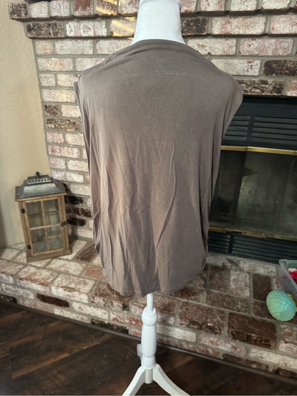 Set of 2 GAP Women's Sleeveless Luxe T Tank Tops - Black & Taupe - Picture 9 of 11